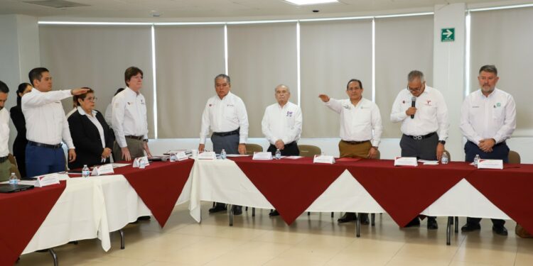 Toman protesta a nuevos integrantes del Comando Interinstitucional Estatal del Sector Salud