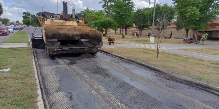 Rehabilita Obras Públicas principales avenidas en Matamoros