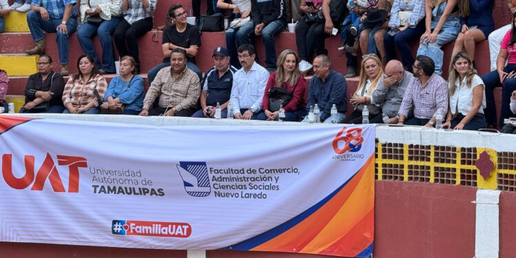 Celebra la UAT 68 aniversario de la Facultad de Comercio Nuevo Laredo