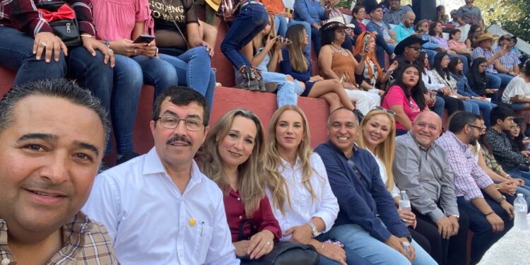 Celebra la UAT 68 aniversario de la Facultad de Comercio Nuevo Laredo