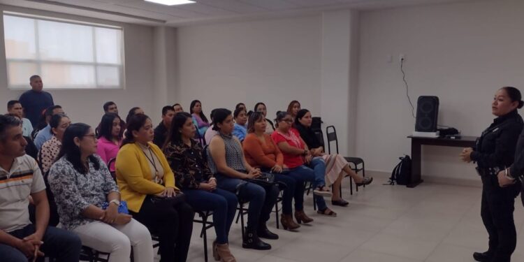 Guardia Estatal de Género imparte plática informativa a personal de SEDENA