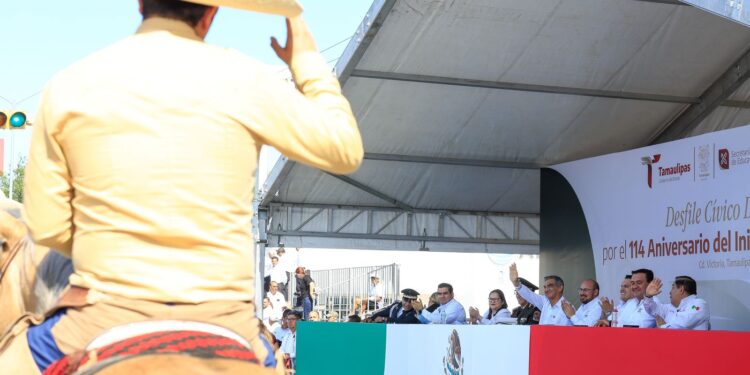 Encabeza Américo Villarreal desfile por el 114 Aniversario del Inicio de la Revolución Mexicana