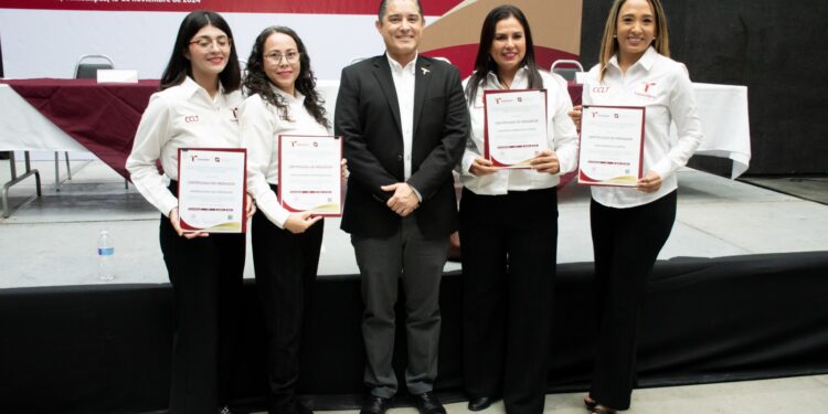 Entregan certificados como mediadores públicos a personal del Centro de Conciliación Laboral de Tamaulipas
