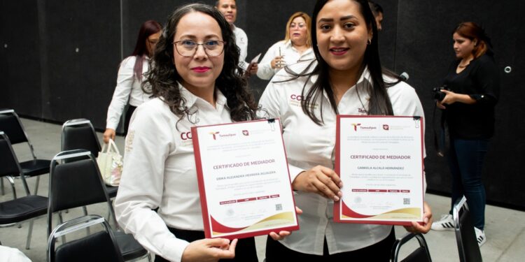 Entregan certificados como mediadores públicos a personal del Centro de Conciliación Laboral de Tamaulipas