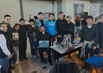 Ganan estudiantes de la Universidad Tecnológica de Nuevo Laredo tercer lugar en torneo de robótica