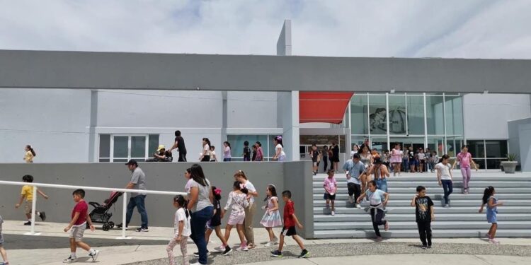 Invita Comisión de Parques a donar un juguete y ganarse una sonrisa