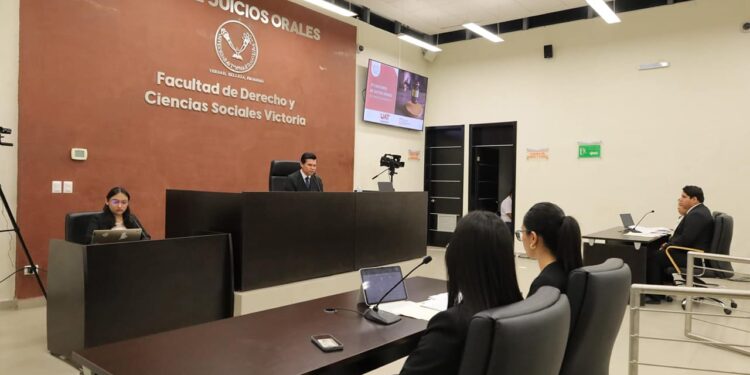 Implementa la UAT inteligencia artificial en prácticas de la carrera de derecho