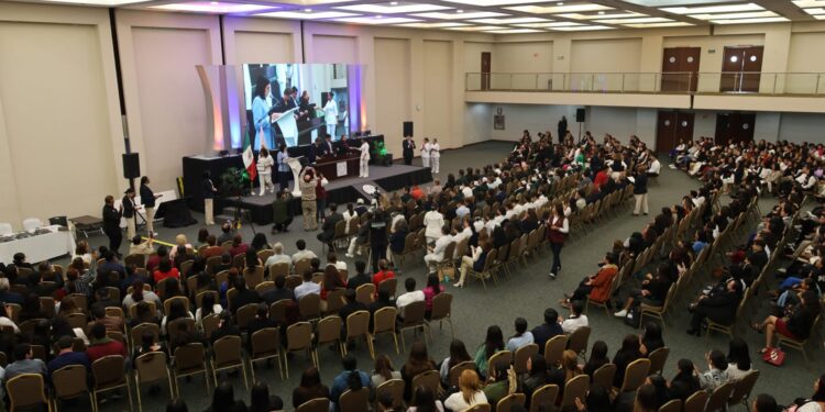 Aborda la UAT transformación y humanismo de la enfermería en el desarrollo sustentable