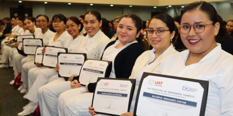 Aborda la UAT transformación y humanismo de la enfermería en el desarrollo sustentable