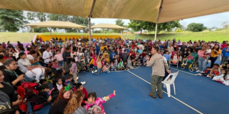 Llevan show de fauna viva a niñas y niños del CRIT Altamira