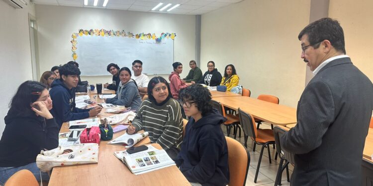 Refuerza la UAT vinculación social de los gimnasios multidisciplinarios