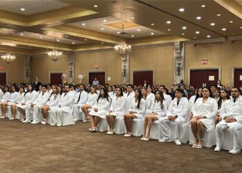 Entrega la UAT en Matamoros la generación 2019-2024 de médicos cirujanos