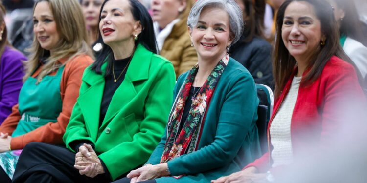 Inaugura María de Villarreal el tercer bazar navideño “Un DIFciembre para Recordar”