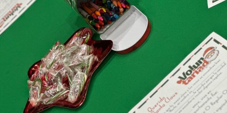 Instala Secretaría de Turismo un buzón para depositar carta a Santa