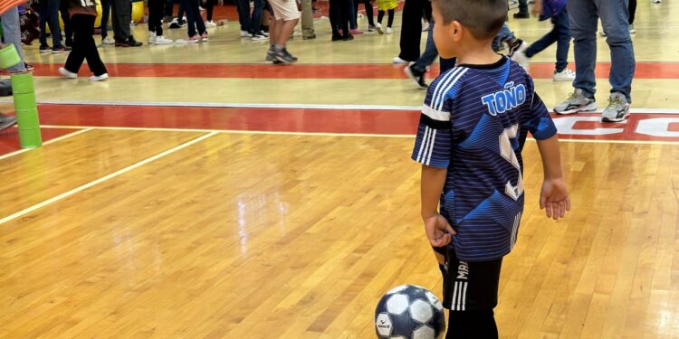Niños y niñas de Copa UAT disfrutan de divertida posada navideña