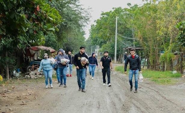 Llevan estudiantes del Instituto Tecnológico Superior de El Mante esperanza a familias con el Tecnotón 2024