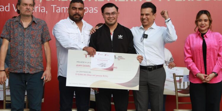 Premia Lalo Gattás a lo mejor del deporte y periodismo victorense