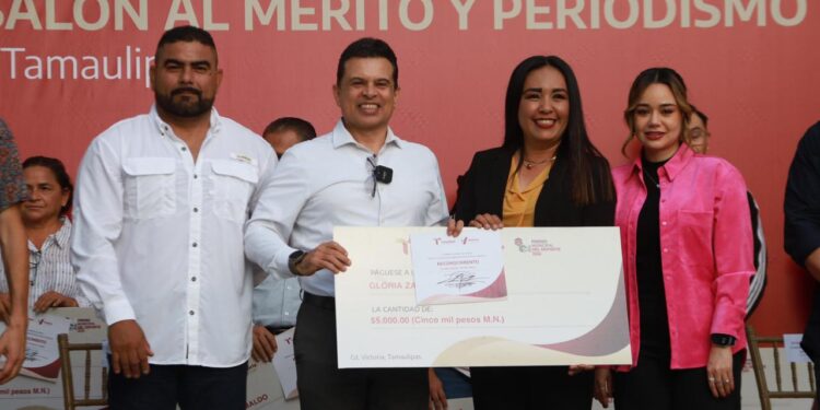 Premia Lalo Gattás a lo mejor del deporte y periodismo victorense