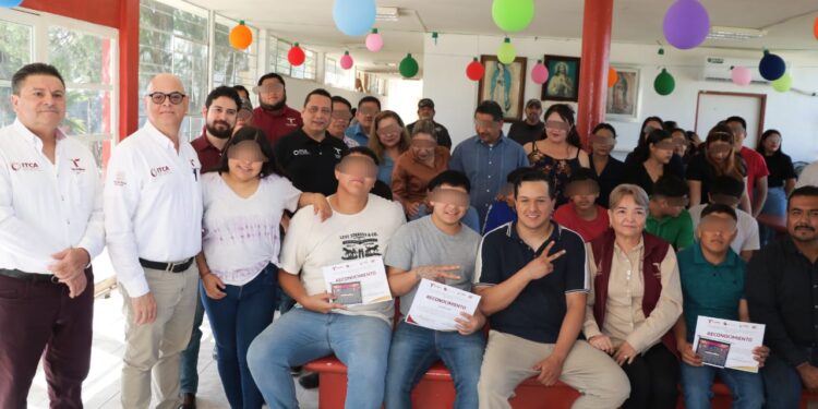 Menores en internamiento presentan álbum con sus composiciones