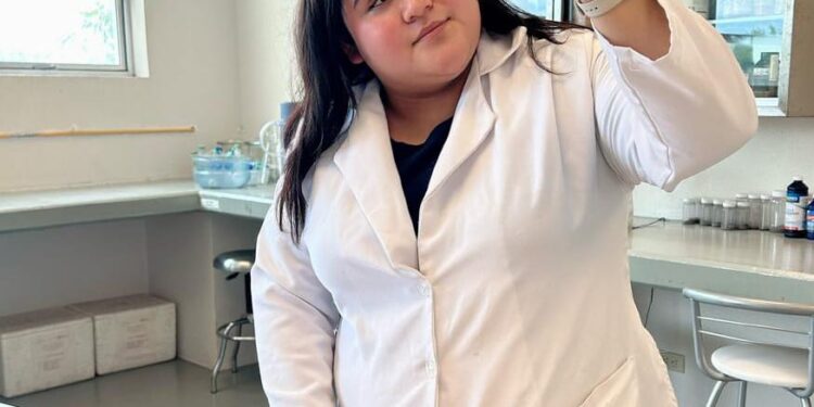 Analiza estudiante de la UAT la presencia de metales pesados en suelos de cultivo citrícola