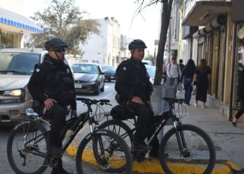 Mantiene Grupo Delfines de la Guardia Estatal proximidad en áreas naturales y comerciales