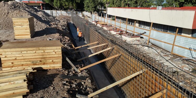 Fortalece Américo infraestructura educativa en escuelas de nivel superior