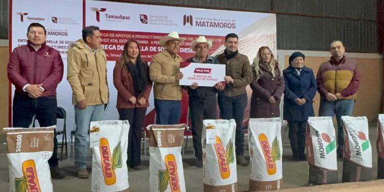 Impulsa gobierno el campo tamaulipeco con la entrega de semilla y diésel