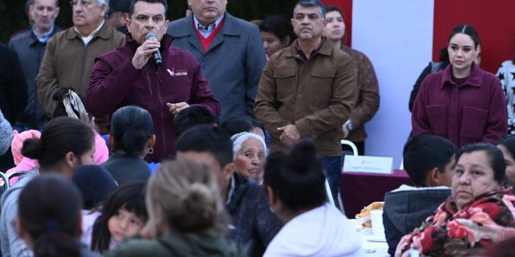 Llevan Lalo y Lucy servicios y programas a La Esperanza