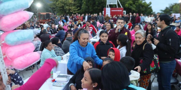 Llevan Lalo y Lucy servicios y programas a La Esperanza