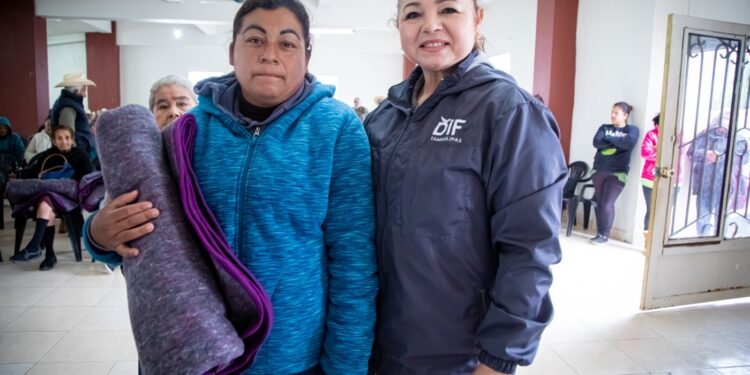 Abriga DIF Tamaulipas a familias vulnerables ante las bajas temperaturas