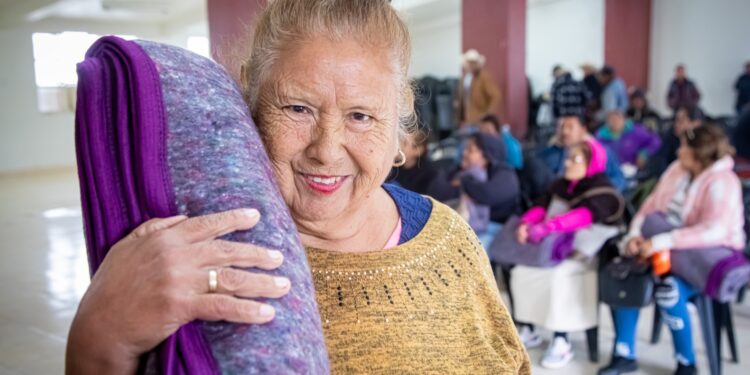 Abriga DIF Tamaulipas a familias vulnerables ante las bajas temperaturas