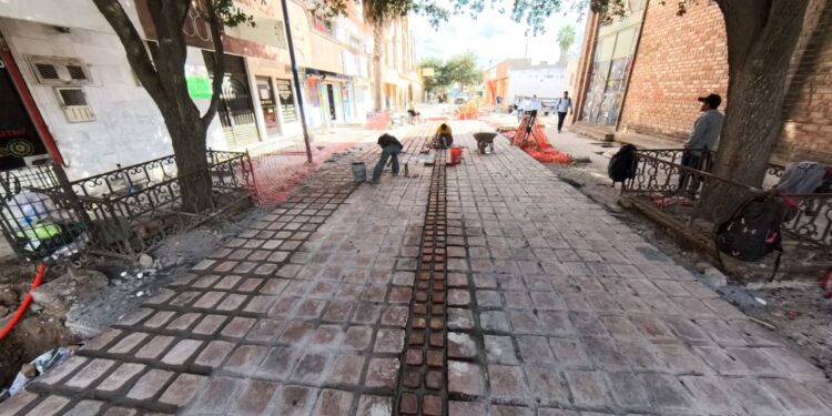 Gobierno del Estado da nueva imagen a calles del centro de Reynosa