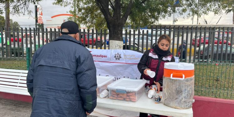 Guardia Estatal de Género apoya a familias viajeras y en el Hospital Infantil ante bajas temperaturas