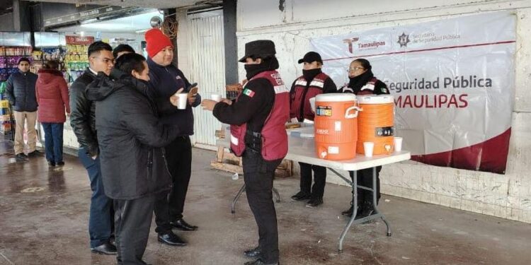 Guardia Estatal de Género aplica Plan Tamaulipas en Central de Autobuses de Victoria