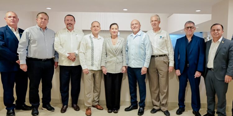 Mantiene Economía comunicación con industria ante escenario comercial con EEUU