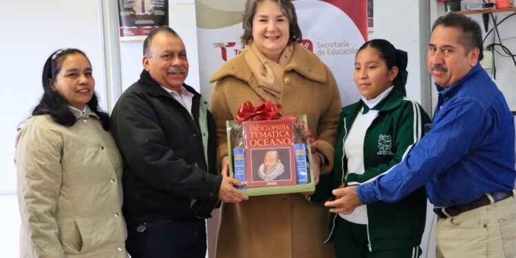 Realizan Maratón por la Lectura en el Día Internacional de la Educación