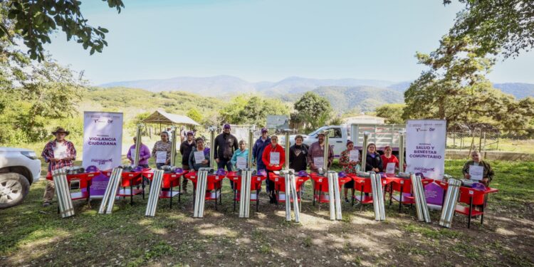 Continúa DIF Tamaulipas con la entrega de estufas ecológicas en comunidades rurales