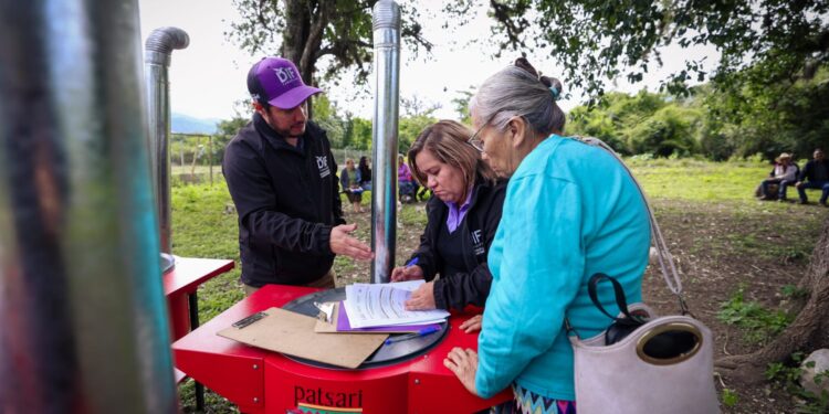 Continúa DIF Tamaulipas con la entrega de estufas ecológicas en comunidades rurales