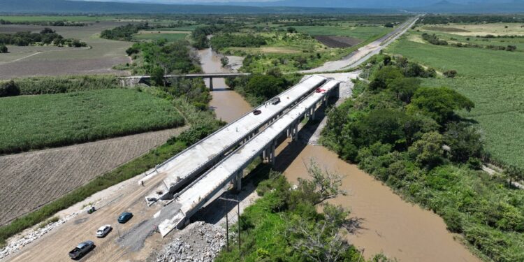 Genera gobierno de Américo 117 mil empleos directos con inversión en obra pública
