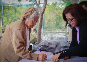 DIF Tamaulipas apapacha a adultos mayores de 24 municipios con el programa “Abrígate en Invierno”