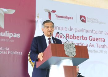 Asiste Américo al 199 aniversario de Matamoros; entrega obras y patrullas