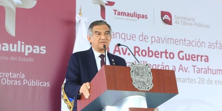 Asiste Américo al 199 aniversario de Matamoros; entrega obras y patrullas