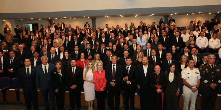 Asiste Américo al 199 aniversario de Matamoros; entrega obras y patrullas