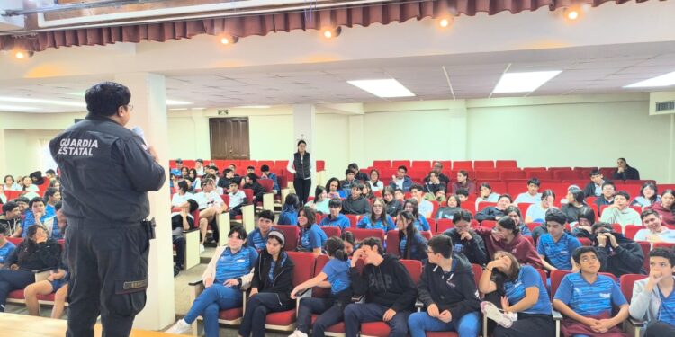 Guardia Estatal Cibernética concluye pláticas sobre prevención de delitos cibernéticos en el ICEST Tampico