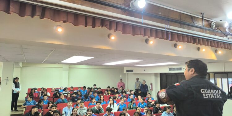 Guardia Estatal Cibernética concluye pláticas sobre prevención de delitos cibernéticos en el ICEST Tampico