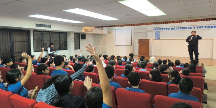 Guardia Estatal Cibernética concluye pláticas sobre prevención de delitos cibernéticos en el ICEST Tampico