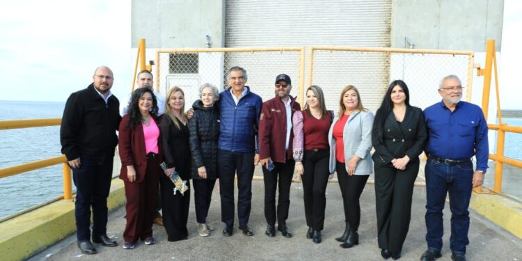 Dialoga Américo con representantes de la CILA y usuarios de la Presa Falcón