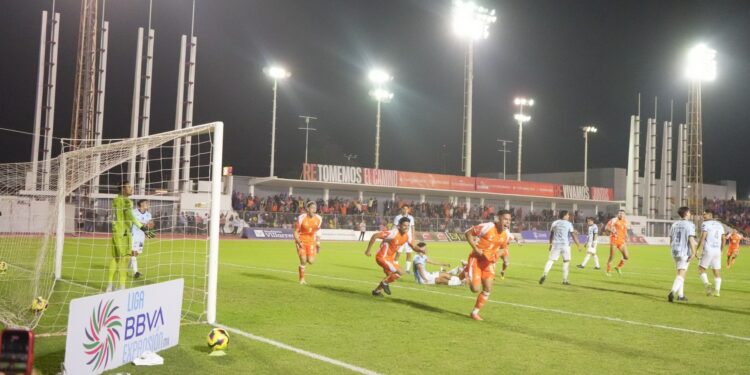 Correcaminos UAT se lleva el clásico tamaulipeco