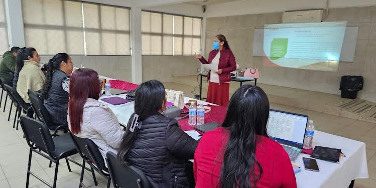 Capacita COBAT a docentes y directivos en Jornada de Acompañamiento