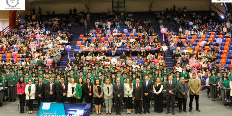 Entrega la FCAV UAT nueva generación de profesionistas